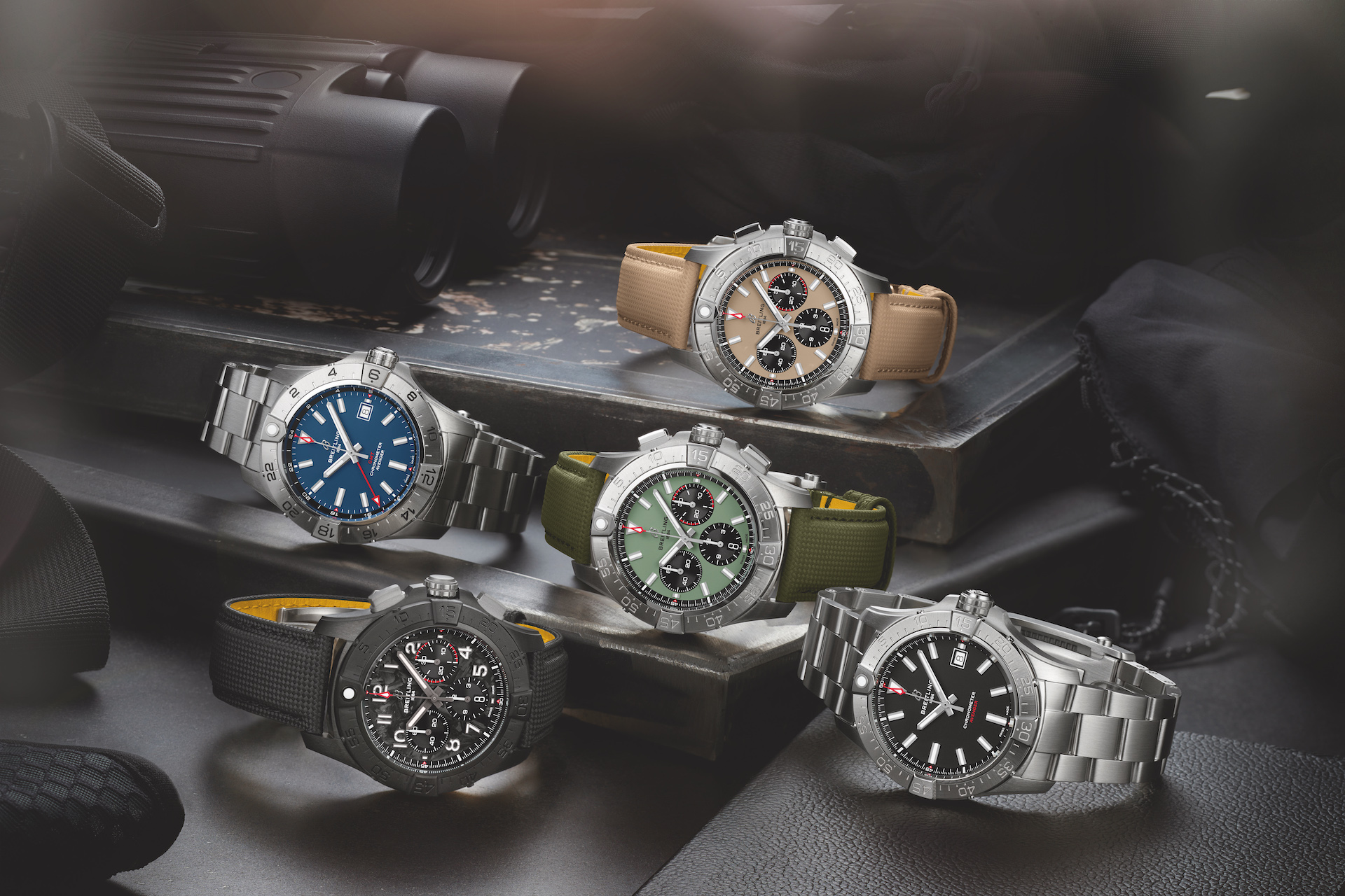 01_New-Breitling-Avenger-