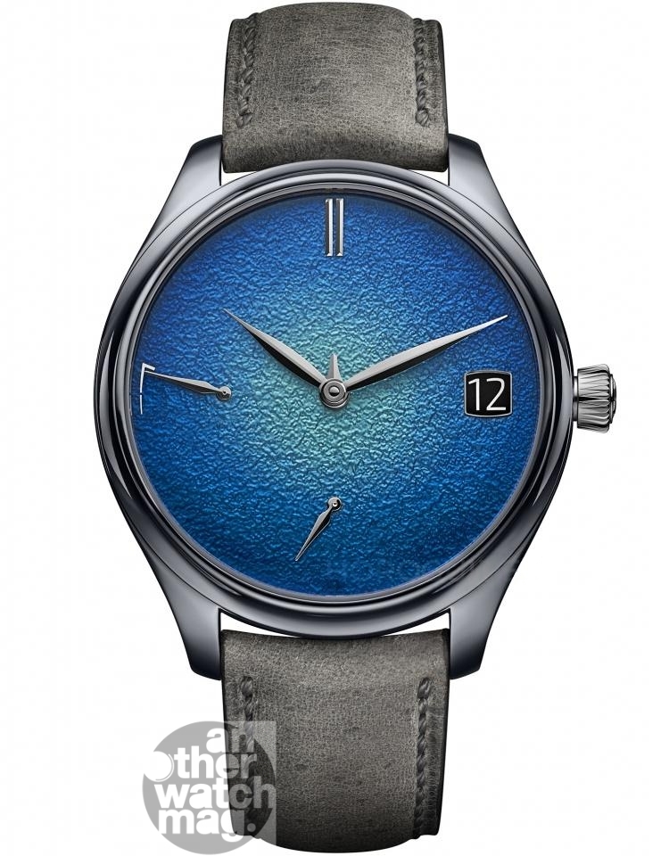 H. MOSER & CIE 萬年曆鉭金屬藍色琺瑯腕錶