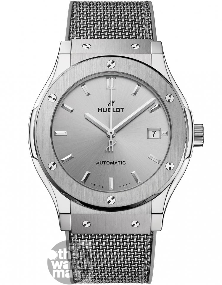 HUBLOT 鈦灰腕表