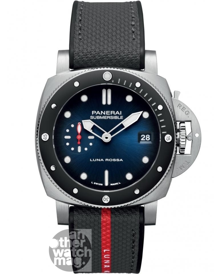 PANERAI Submersible Luna Rossa