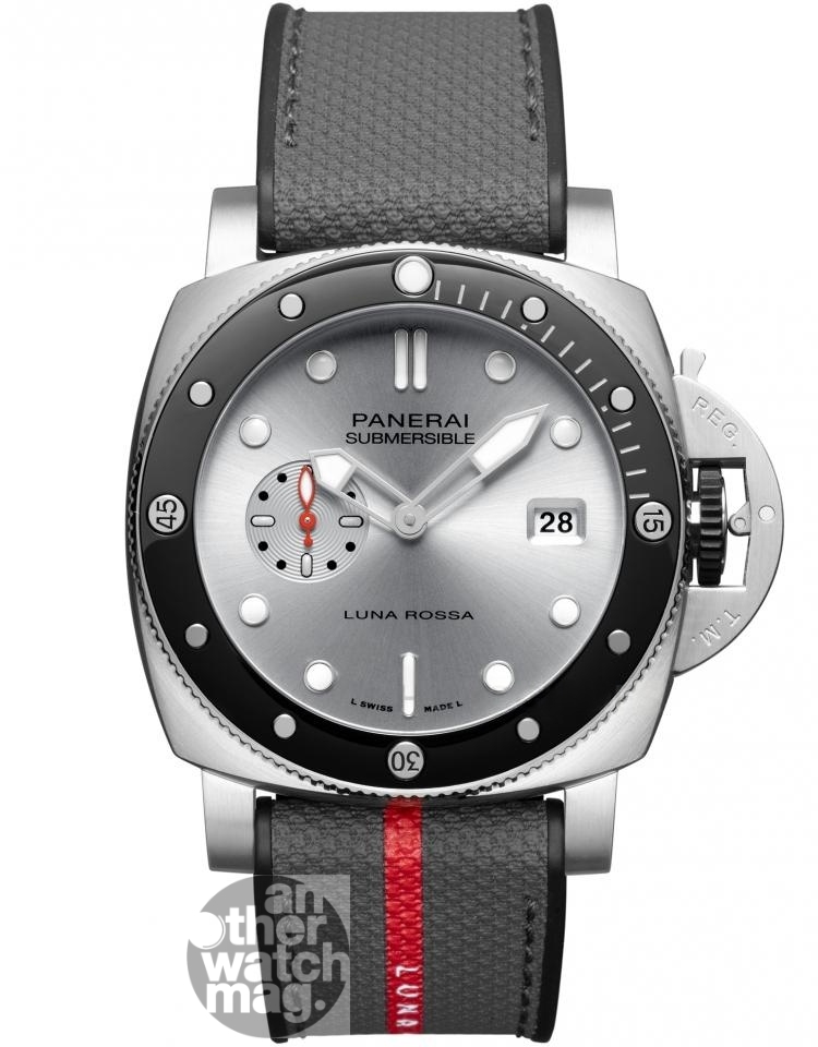 PANERAI Submersible Luna Rossa tribute 37th American's cup
