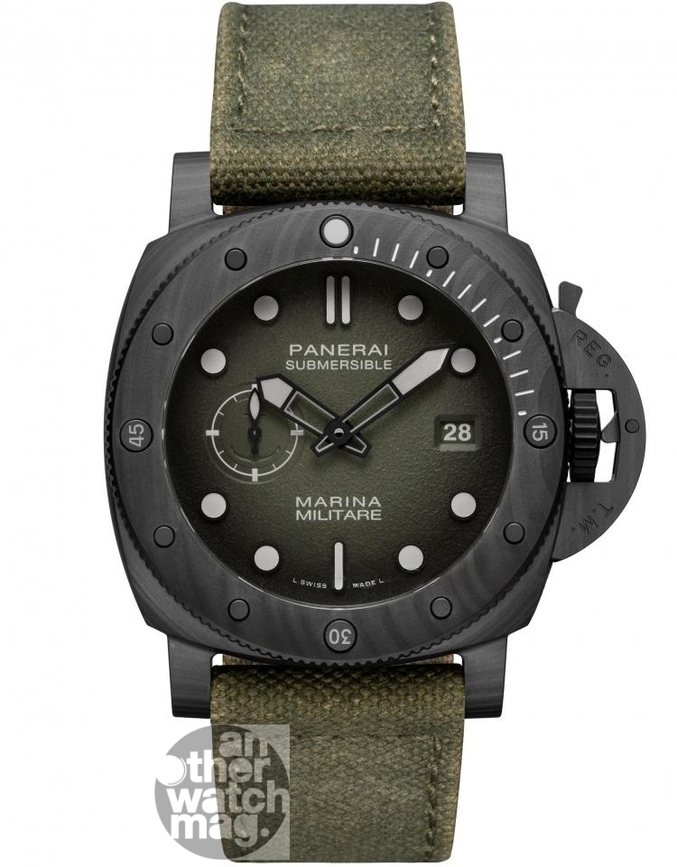 PANERAI Submersible Marina Militare CarbotechTM